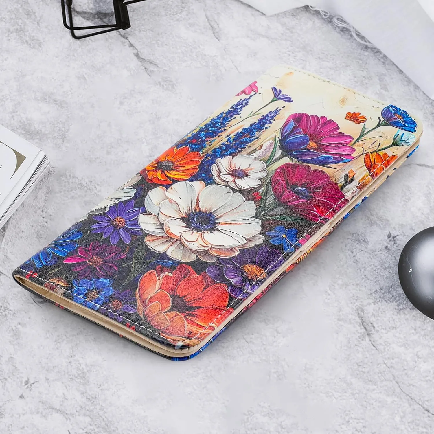 MEITRUE Ultra Slim Wallet for Women - Thin Leather RFID Blocking Bifold Clutch with 11 Card Slots
