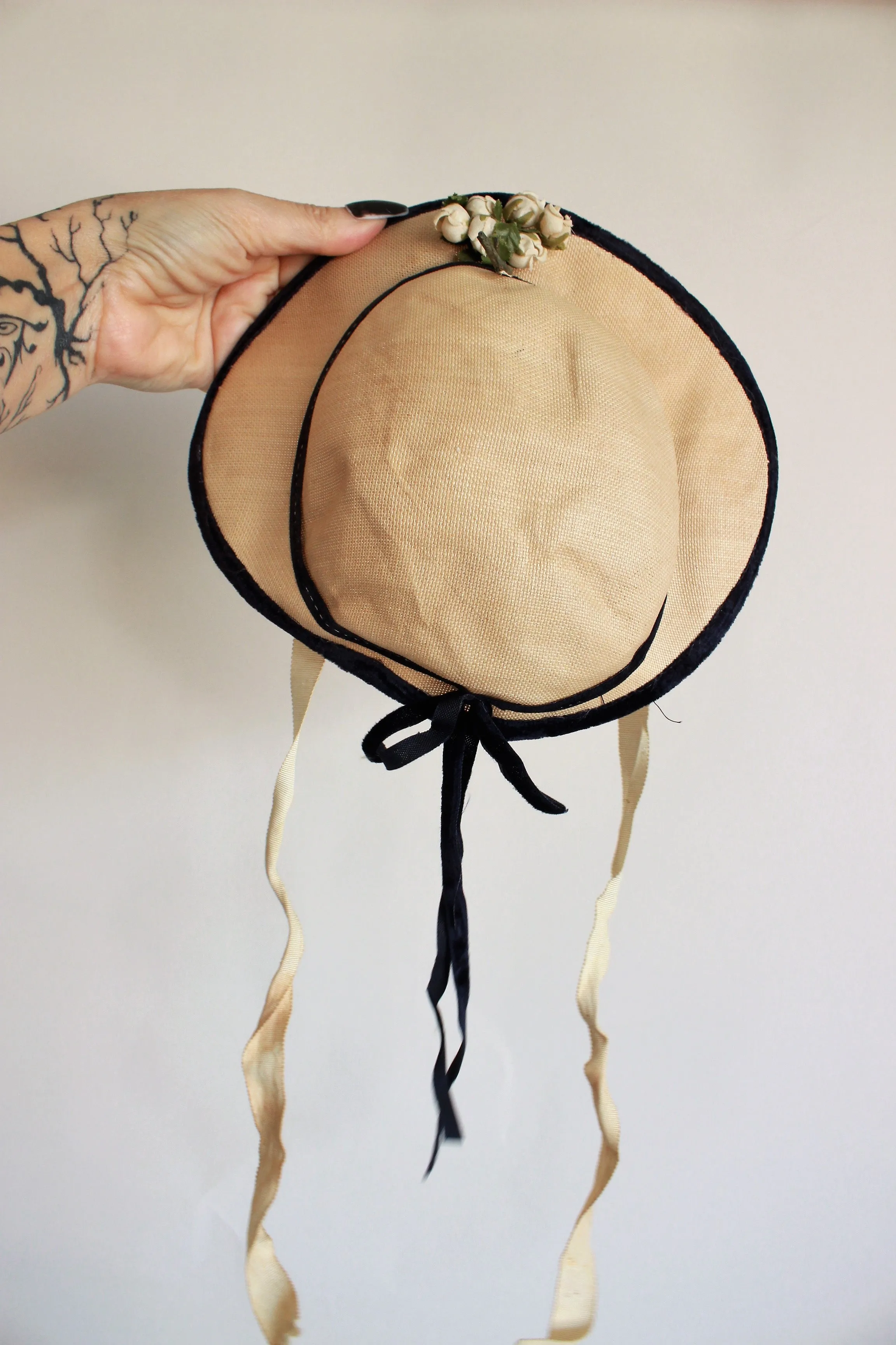 Vintage 1950s Straw Hat with Velvet Ribbon Trim and Flowers