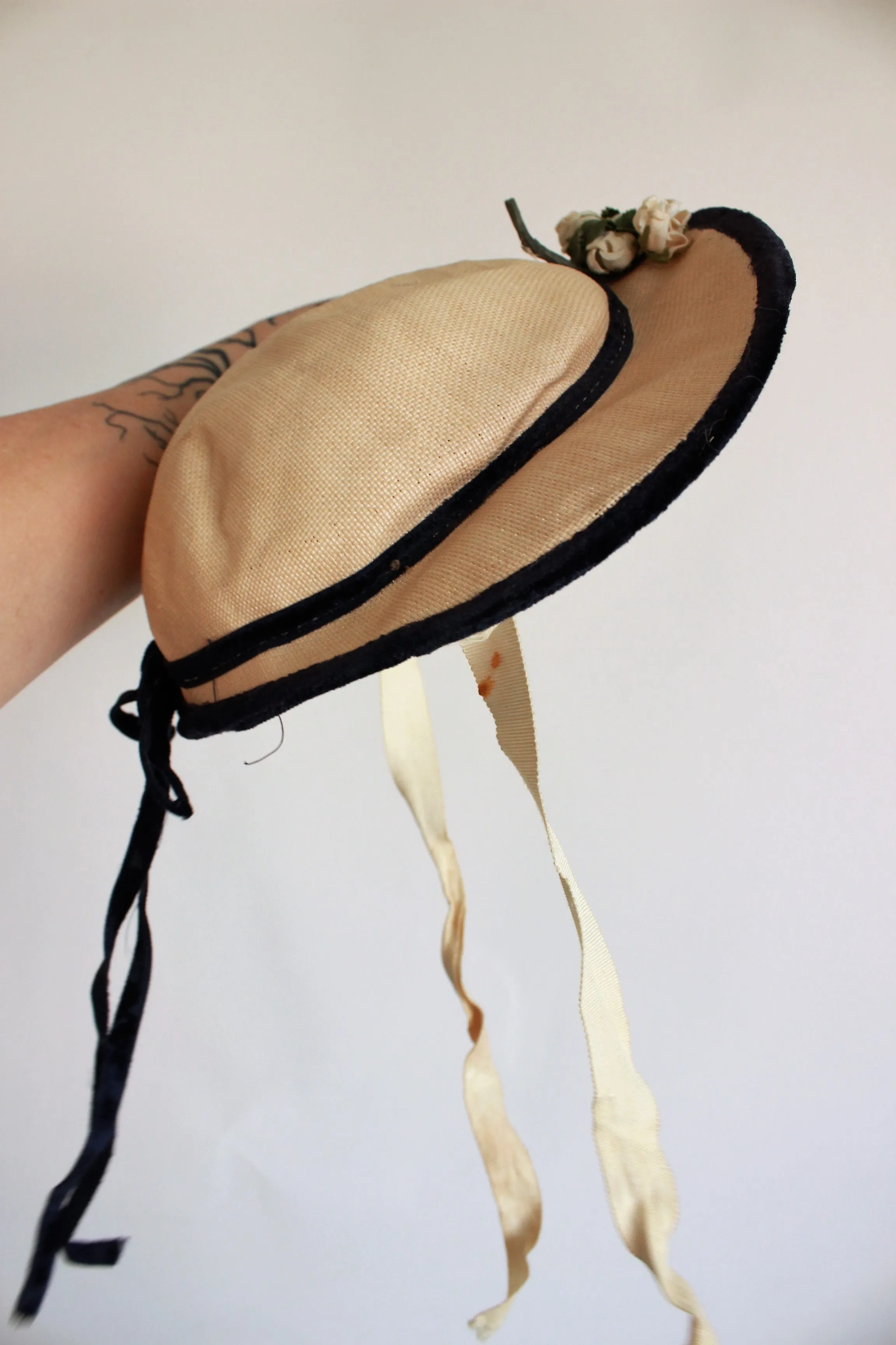 Vintage 1950s Straw Hat with Velvet Ribbon Trim and Flowers